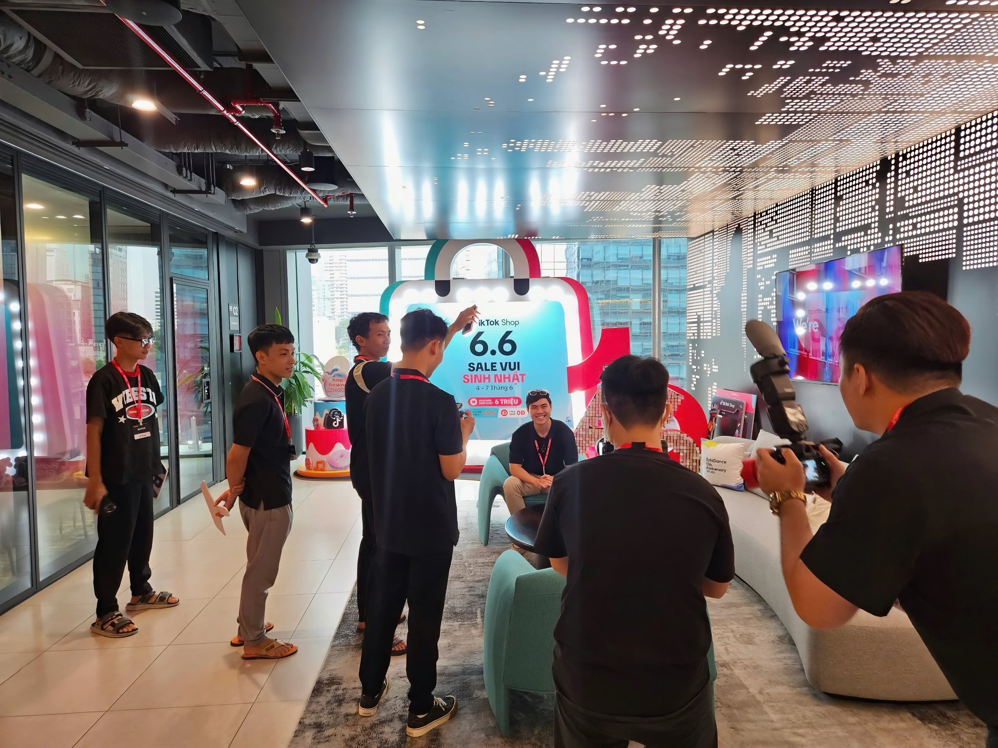 AI303 - AI Leadership