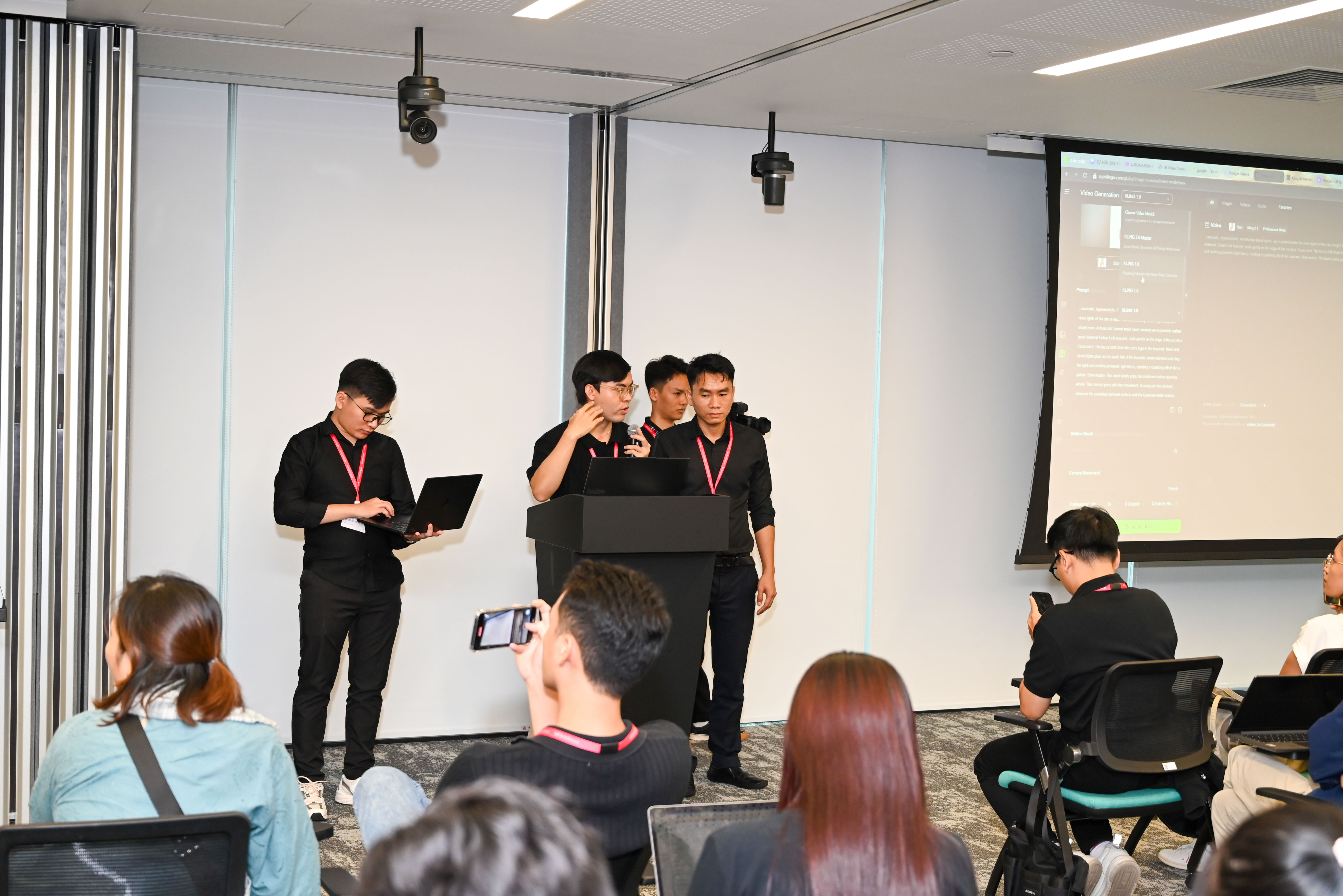 Hợp tác giảng dạy